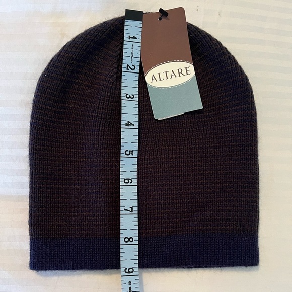 Altare Beanie - Picture 4 of 5
